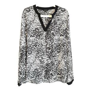 Kenneth Cole Monochrome V-Neck Blouse
